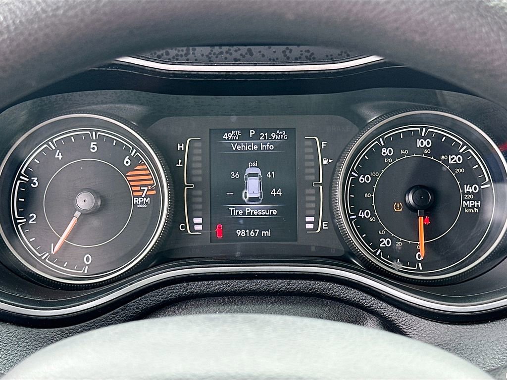 Used 2020 Jeep Cherokee Latitude image 12