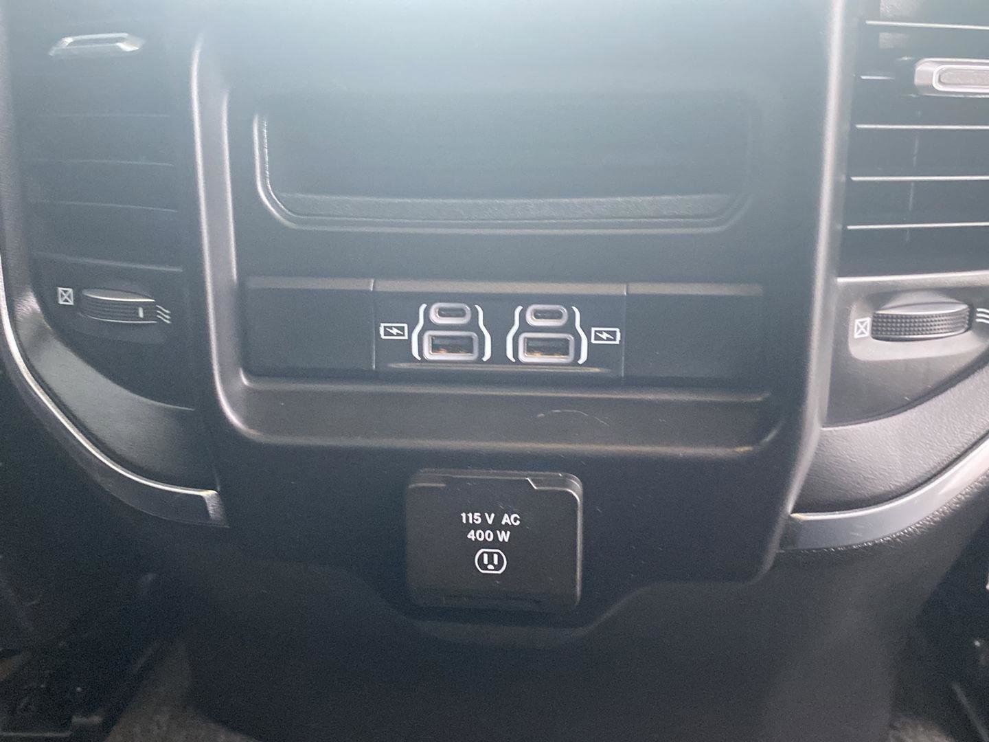 Used 2023 RAM 1500 Laramie AWD/4WD image 10