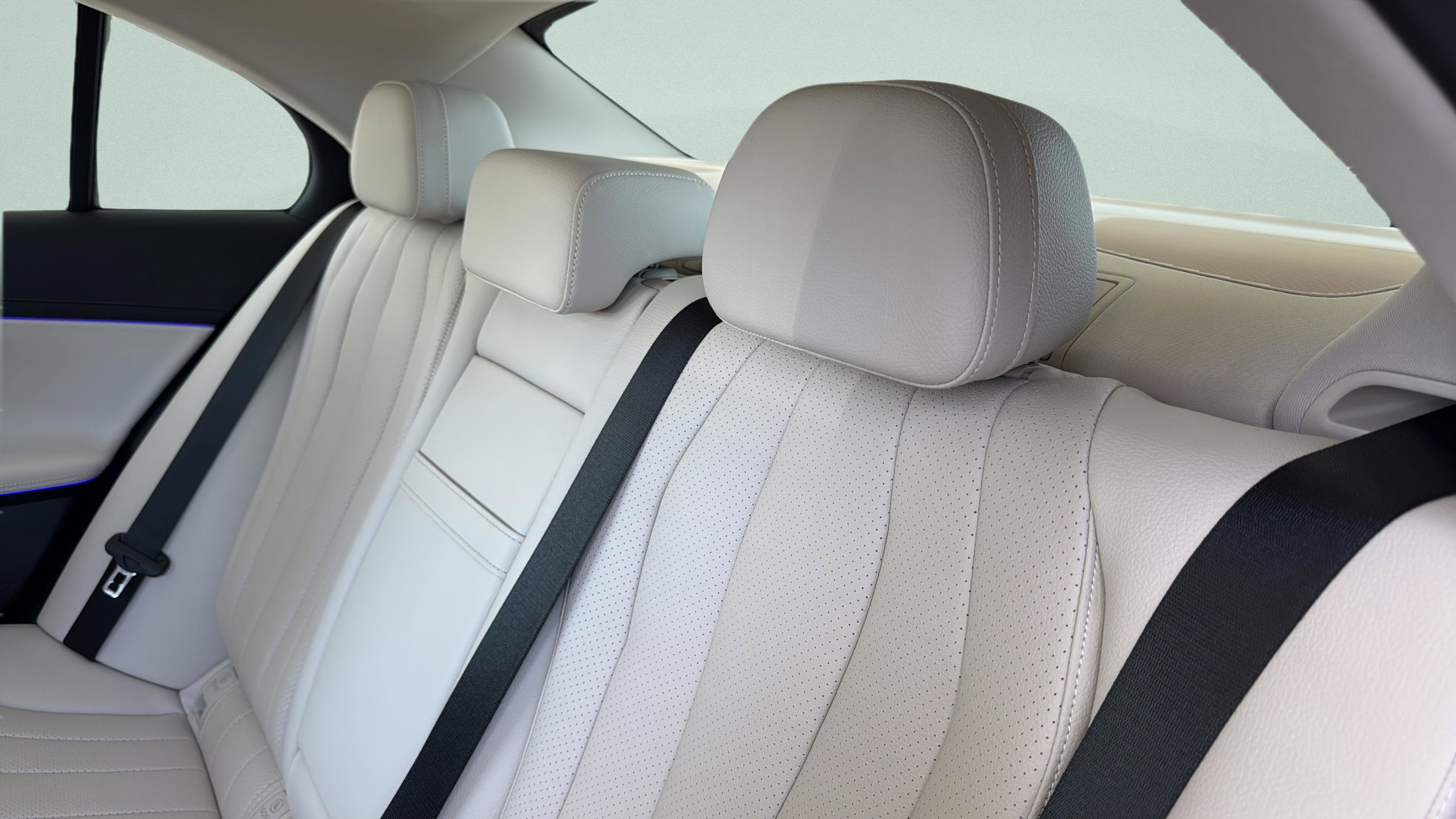 New 2026 Mercedes-Benz E 450 4MATIC Sedan image 28