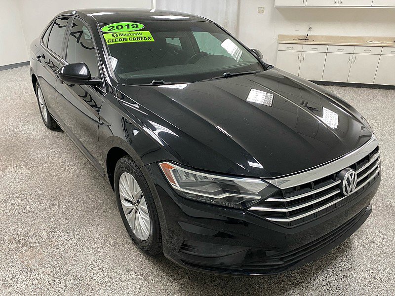 Used 2019 Volkswagen Jetta R-Line image 3