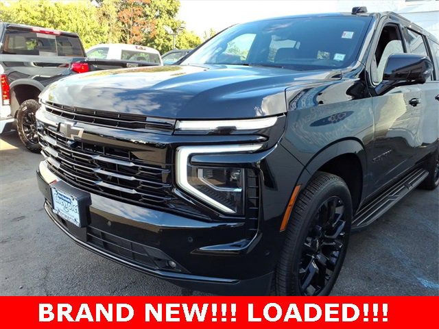 Used 2025 Chevrolet Suburban RST w/ Advanced Technology Package image 7