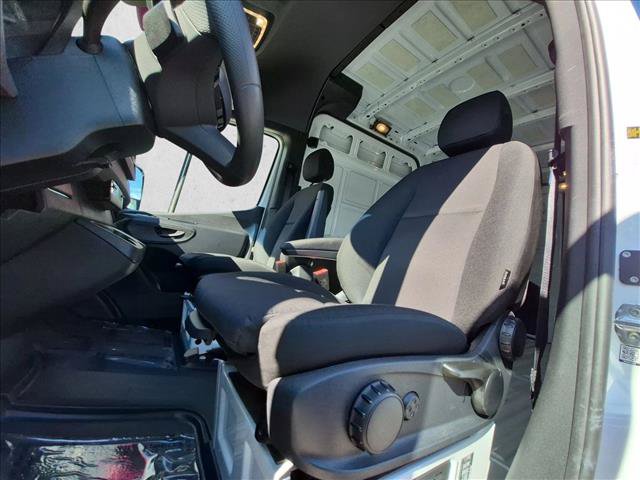 Used 2025 Mercedes-Benz Sprinter 2500 image 15