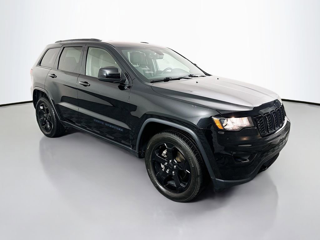Used 2019 Jeep Grand Cherokee Laredo image 1