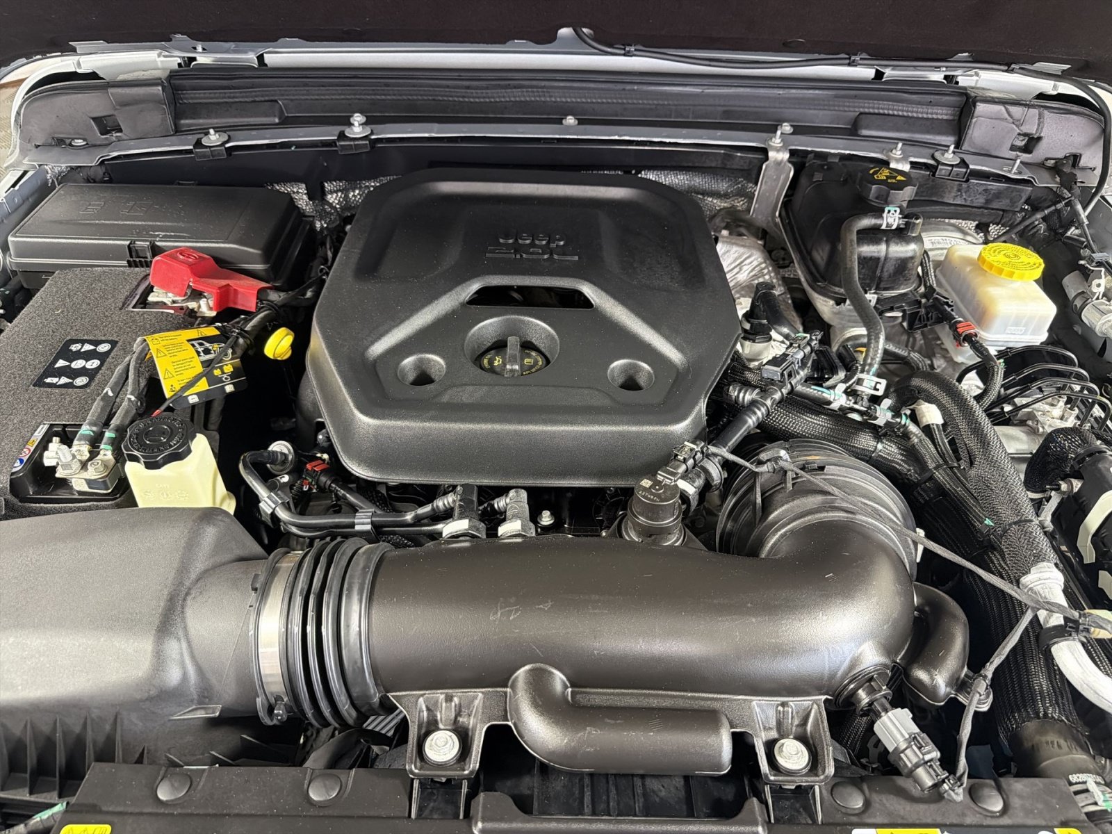 Used 2024 Jeep Wrangler Unlimited Sport AWD/4WD image 26