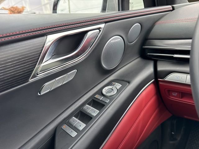 Used 2025 Genesis GV80 3.5T image 3