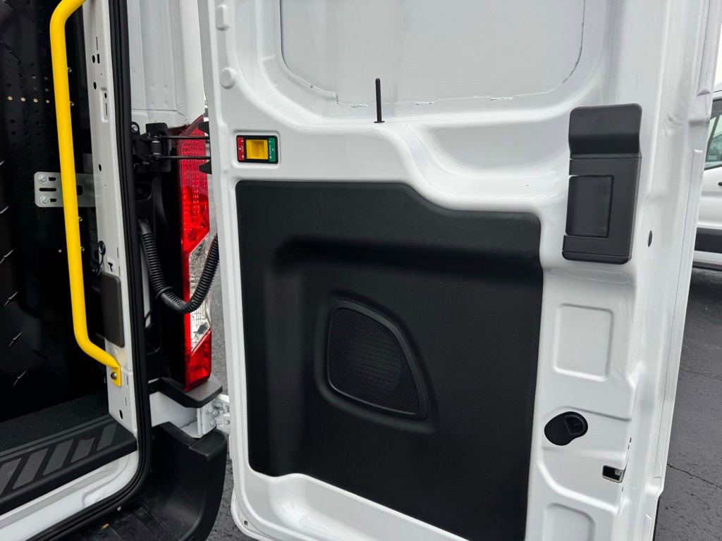 New 2026 Ford Transit 250 148 Medium Roof image 21