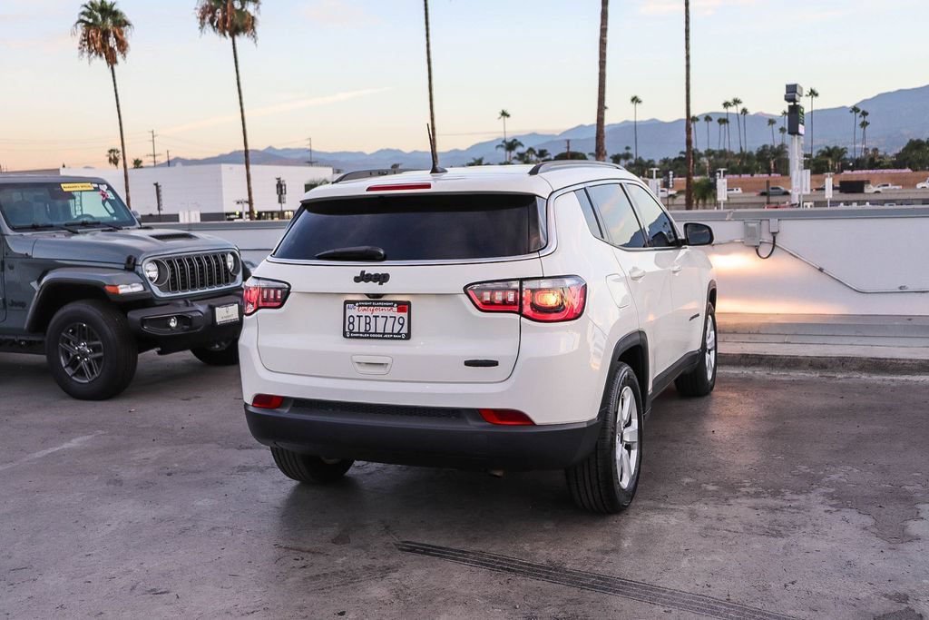 Used 2020 Jeep Compass Latitude w/ Popular Equipment Group FWD image 9