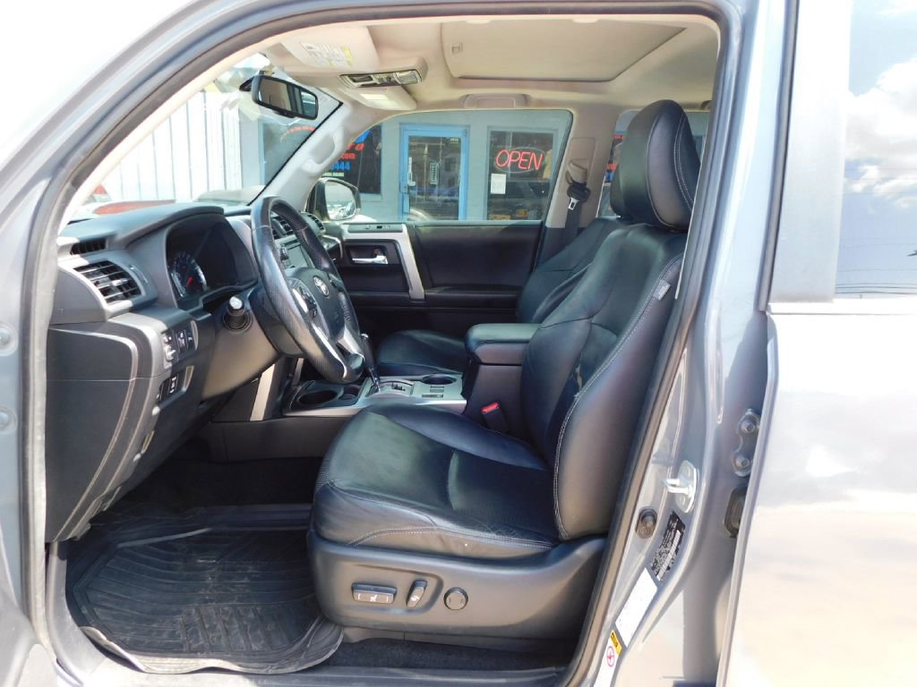 Used 2014 Toyota 4Runner SR5 image 22