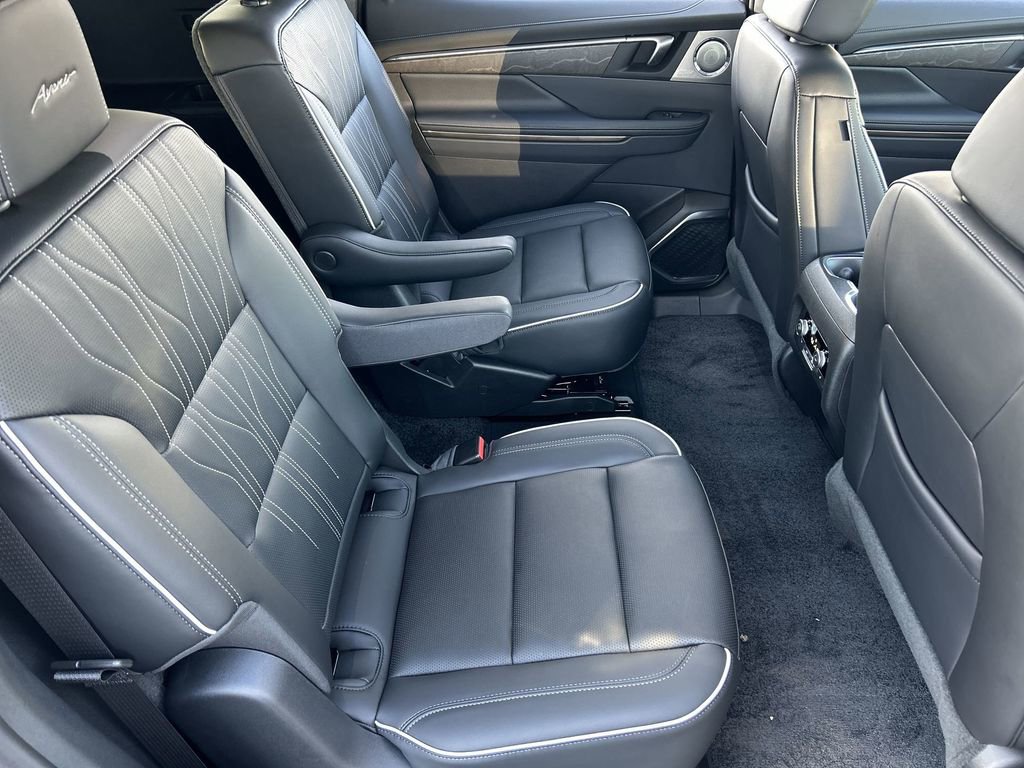 New 2026 Buick Enclave Avenir w/ Super Cruise Package AWD/4WD image 28