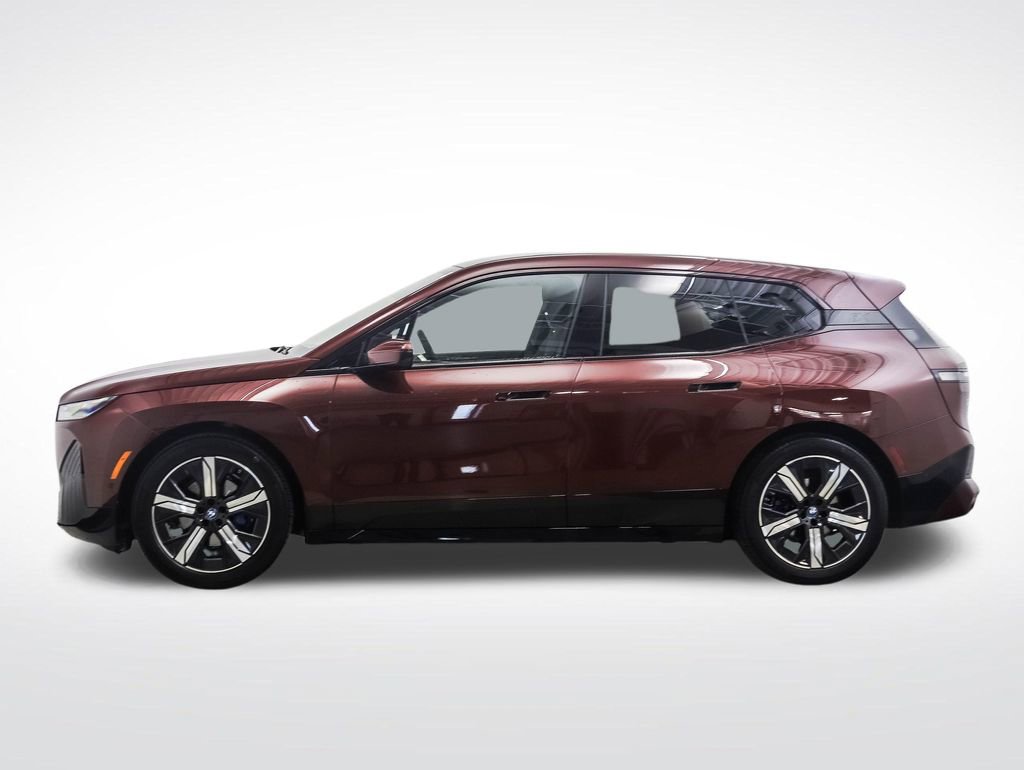 Certified 2023 BMW iX xDrive50 w/ Premium Package AWD/4WD image 2
