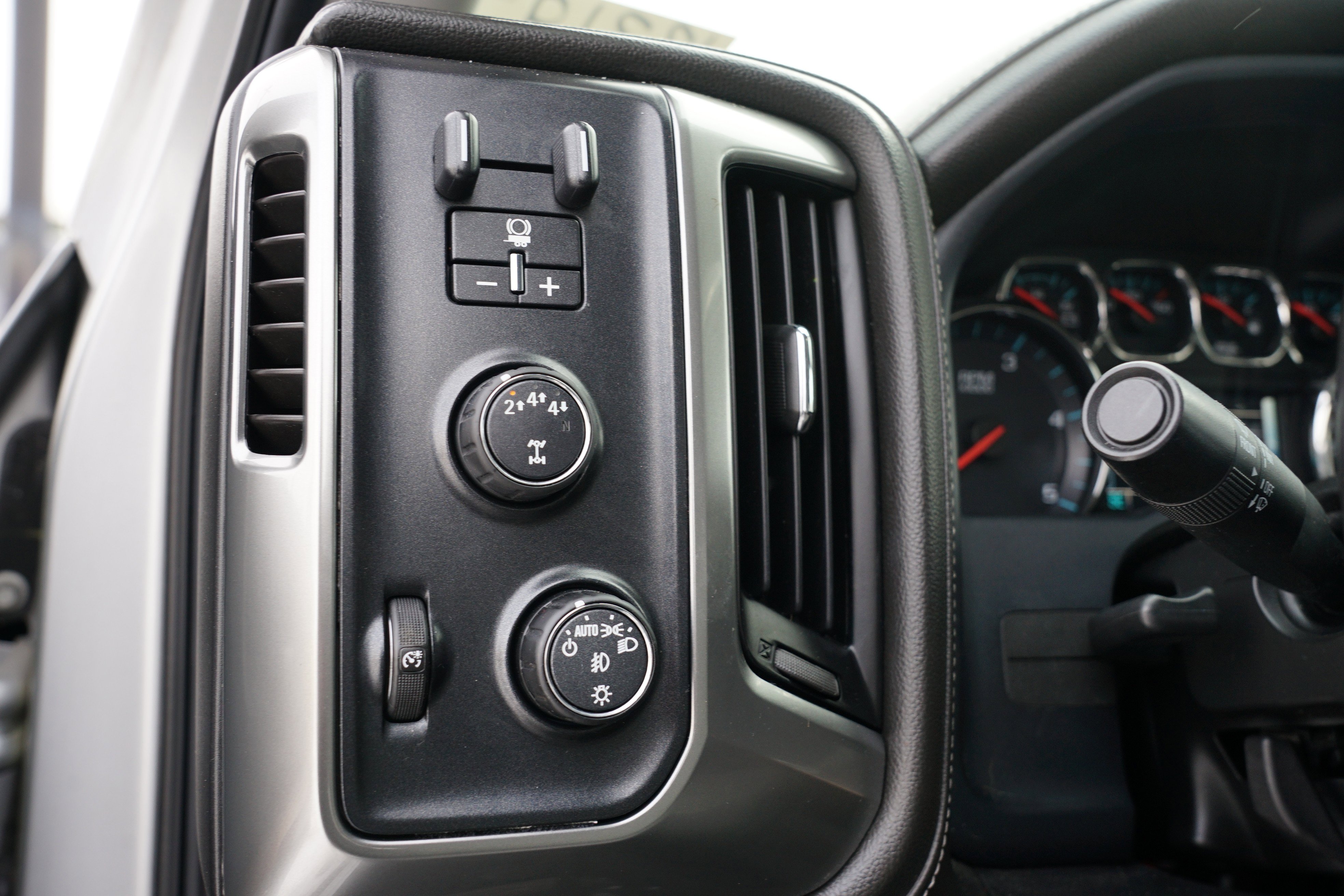 Used 2018 Chevrolet Silverado 3500 LTZ w/ Duramax Plus Package image 18