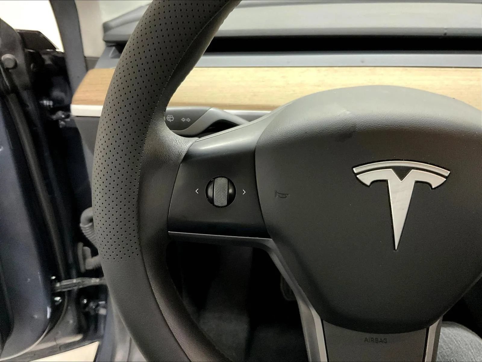 Used 2023 Tesla Model Y Long Range AWD/4WD image 20
