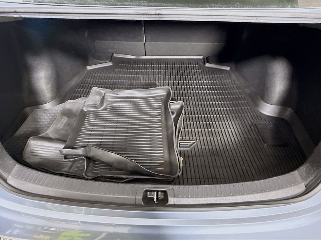 Certified 2022 Toyota Corolla LE image 27