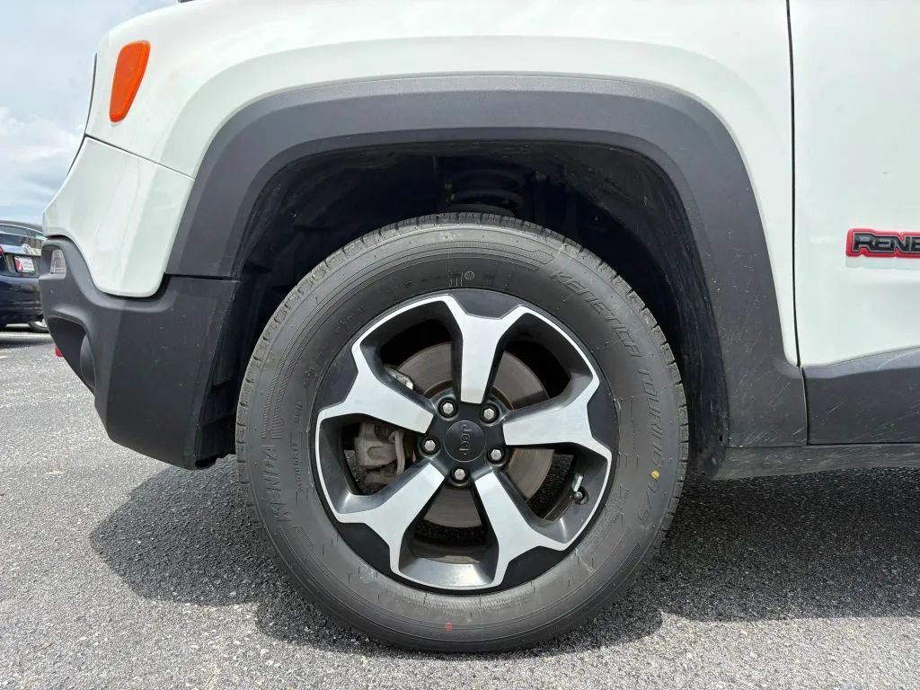 Used 2020 Jeep Renegade Trailhawk w/ Cold Weather Group AWD/4WD image 25