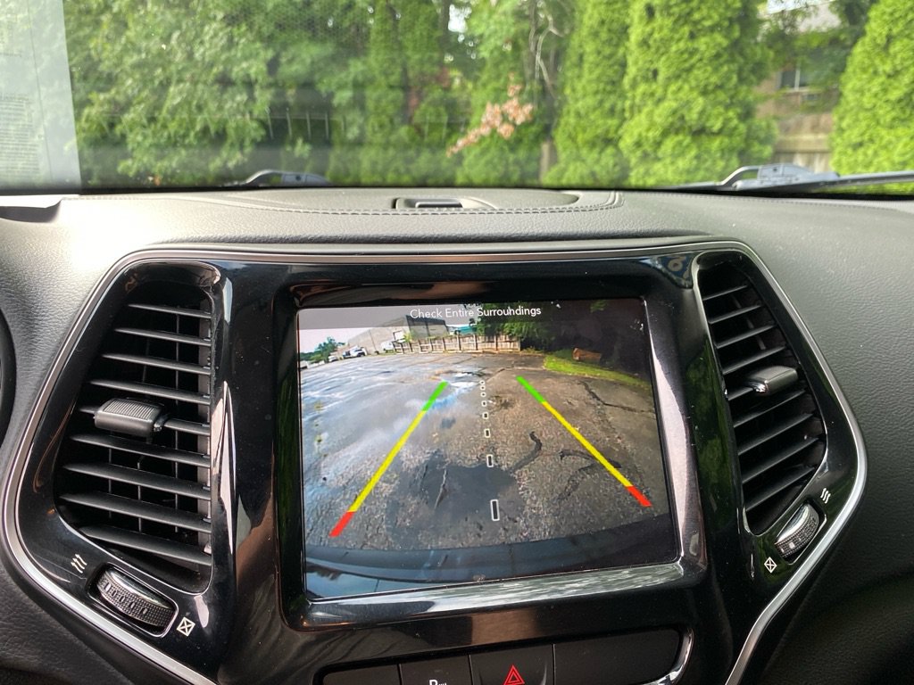 Used 2019 Jeep Cherokee Limited AWD/4WD image 16