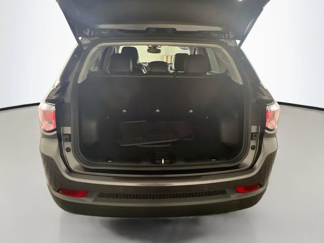 Used 2022 Jeep Compass Limited AWD/4WD image 29