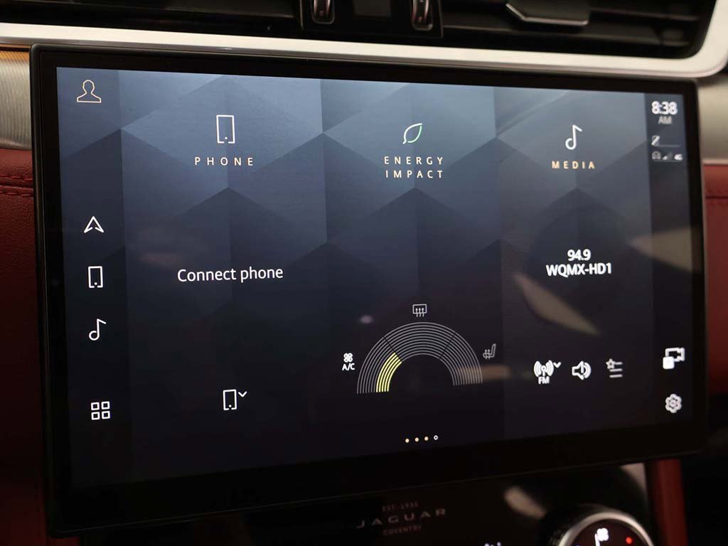 Used 2023 Jaguar F-PACE R-Dynamic S image 52