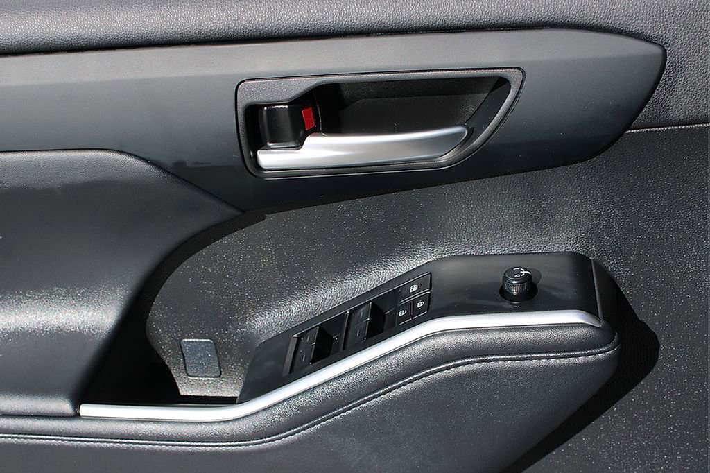 Used 2025 Toyota Highlander XSE image 14