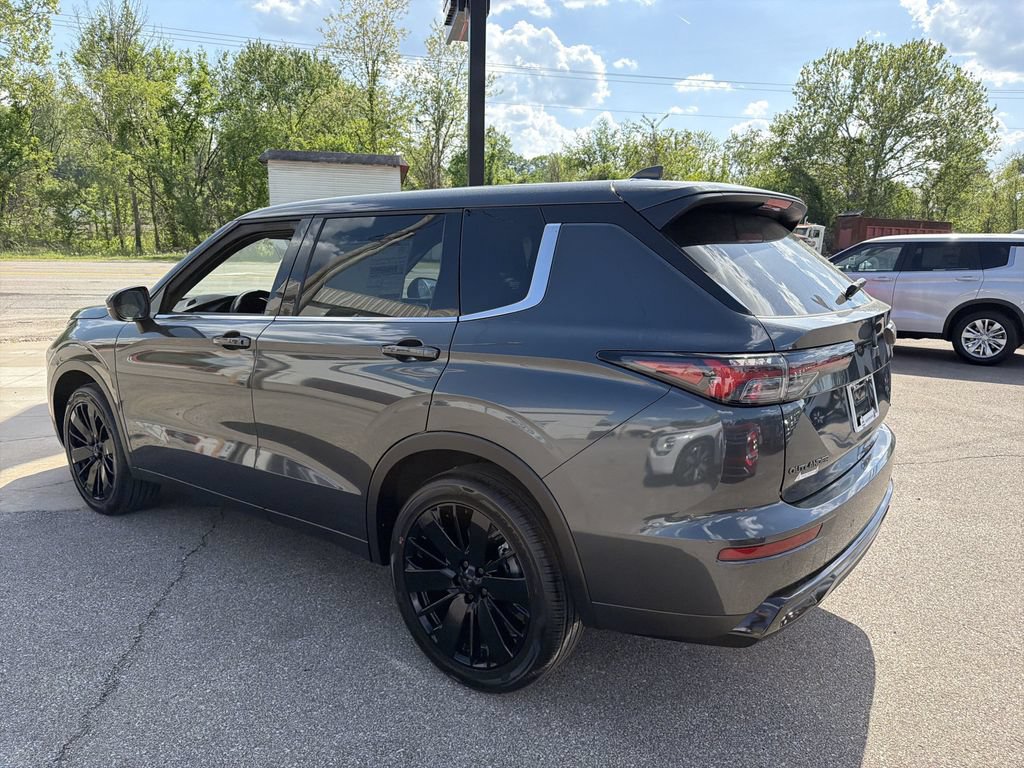 New 2026 Mitsubishi Outlander LE AWD/4WD image 6