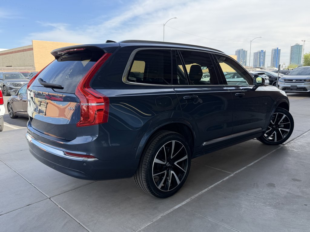 Used 2023 Volvo XC90 B6 Plus AWD/4WD image 4