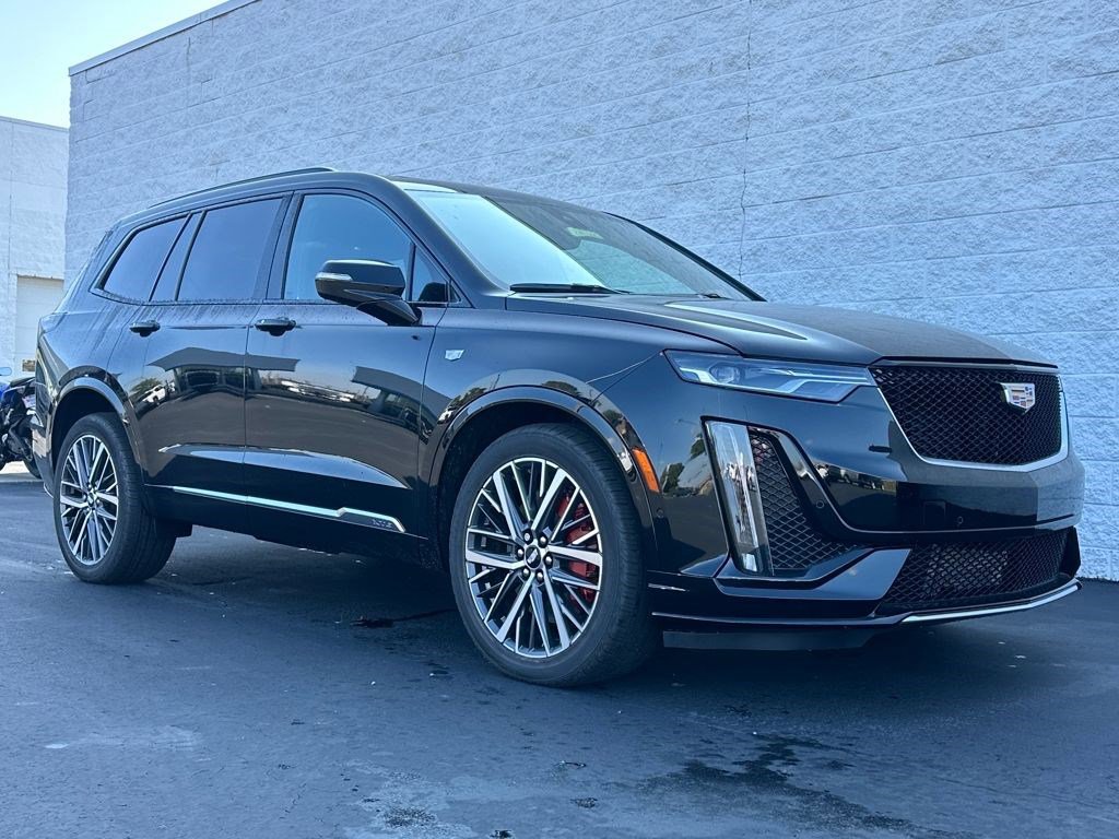New 2025 Cadillac XT6 Sport w/ Technology Package