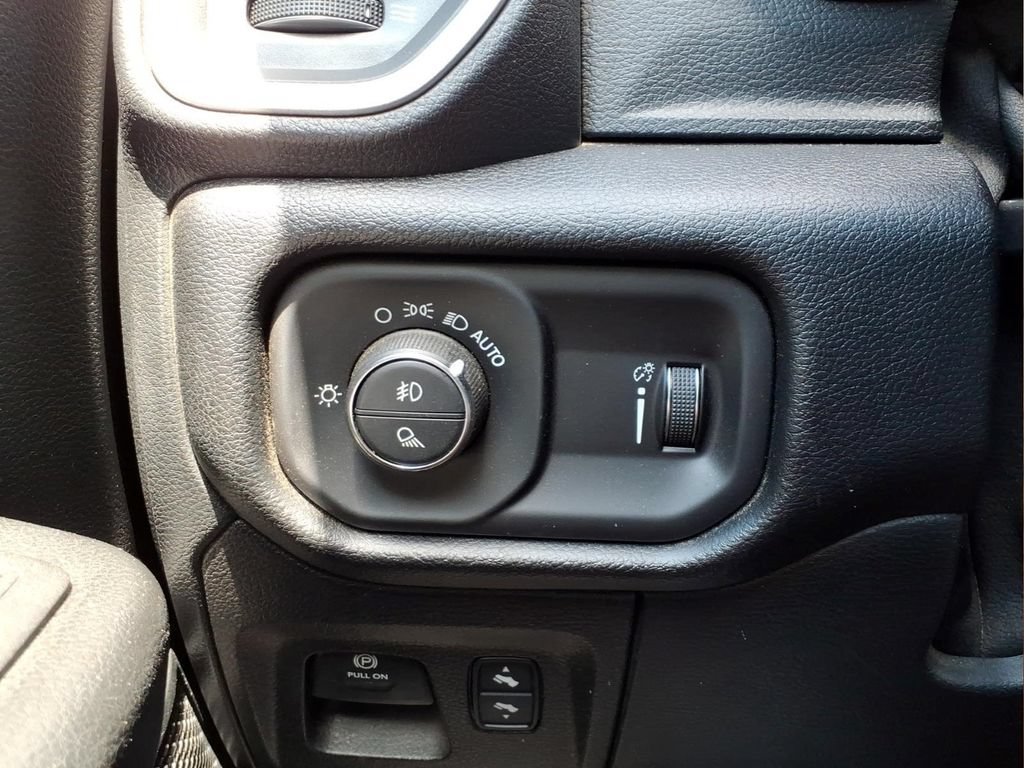 Used 2022 RAM 1500 Big Horn AWD/4WD image 15