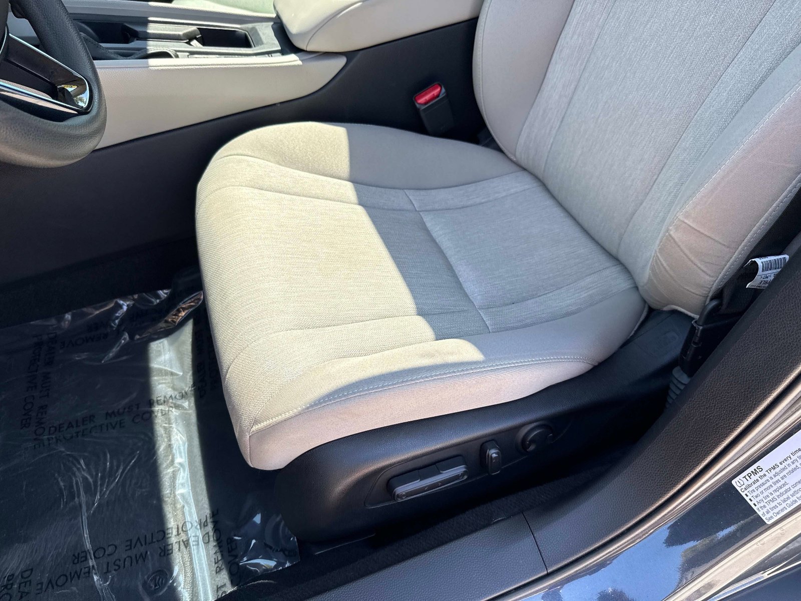 Used 2023 Honda Accord EX image 18