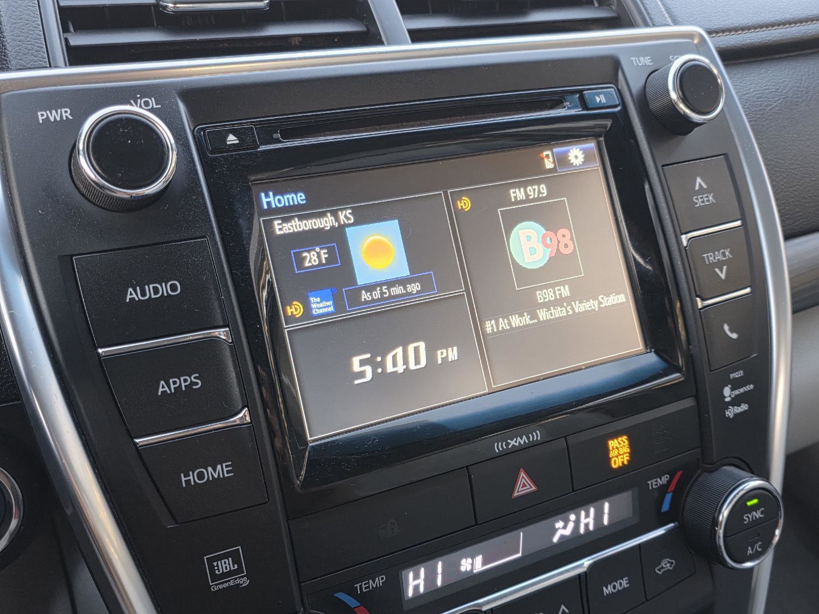 Used 2017 Toyota Camry XLE image 21