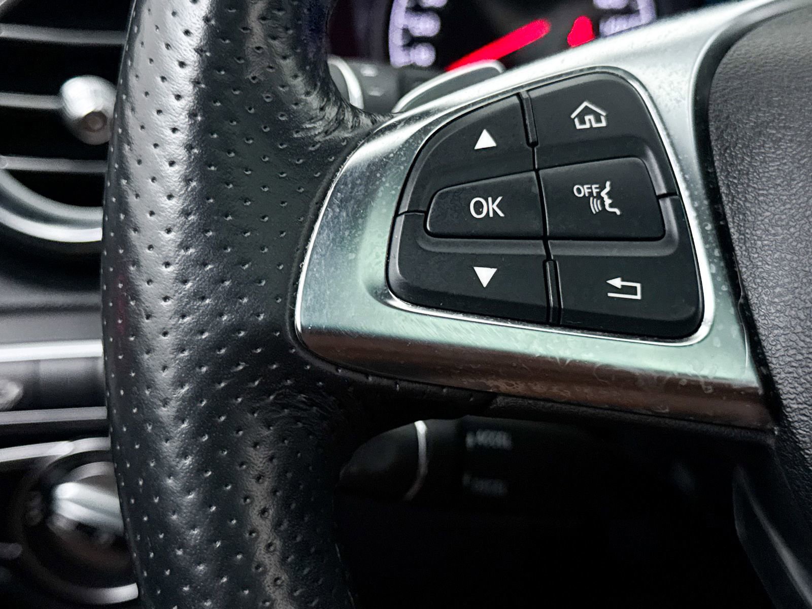 Used 2019 Mercedes-Benz GLC 43 AMG 4MATIC image 35