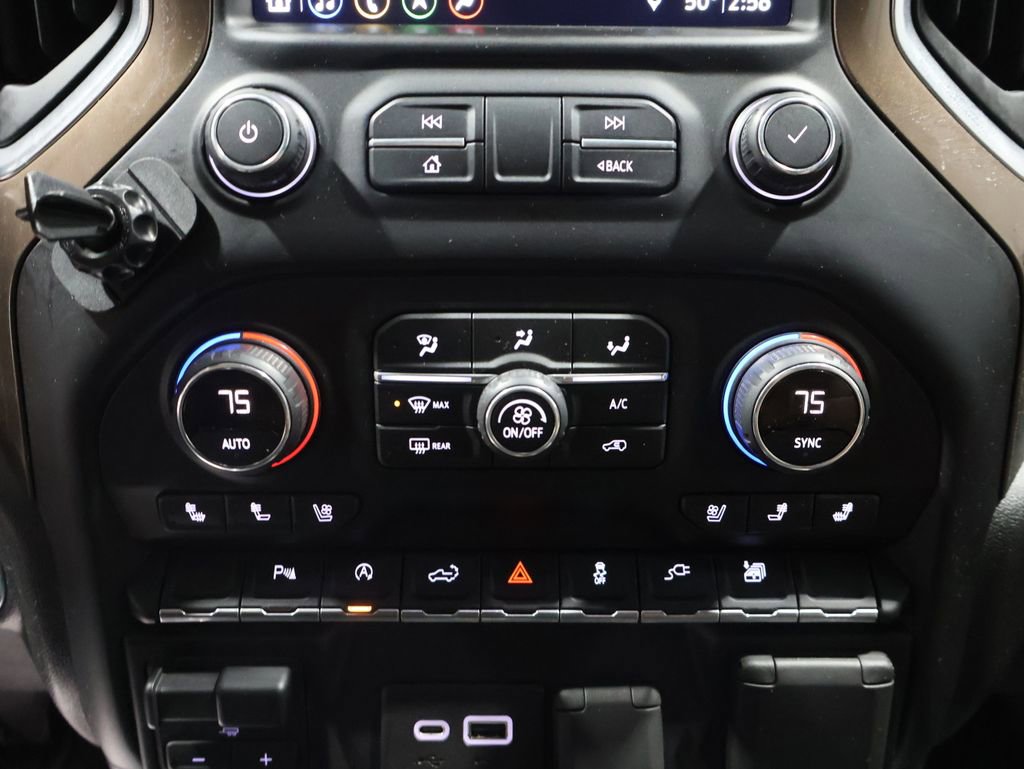 Used 2019 Chevrolet Silverado 1500 High Country image 33