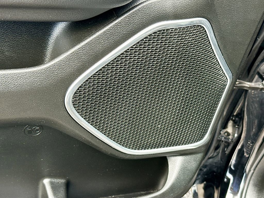 Used 2022 RAM 1500 Laramie AWD/4WD image 17