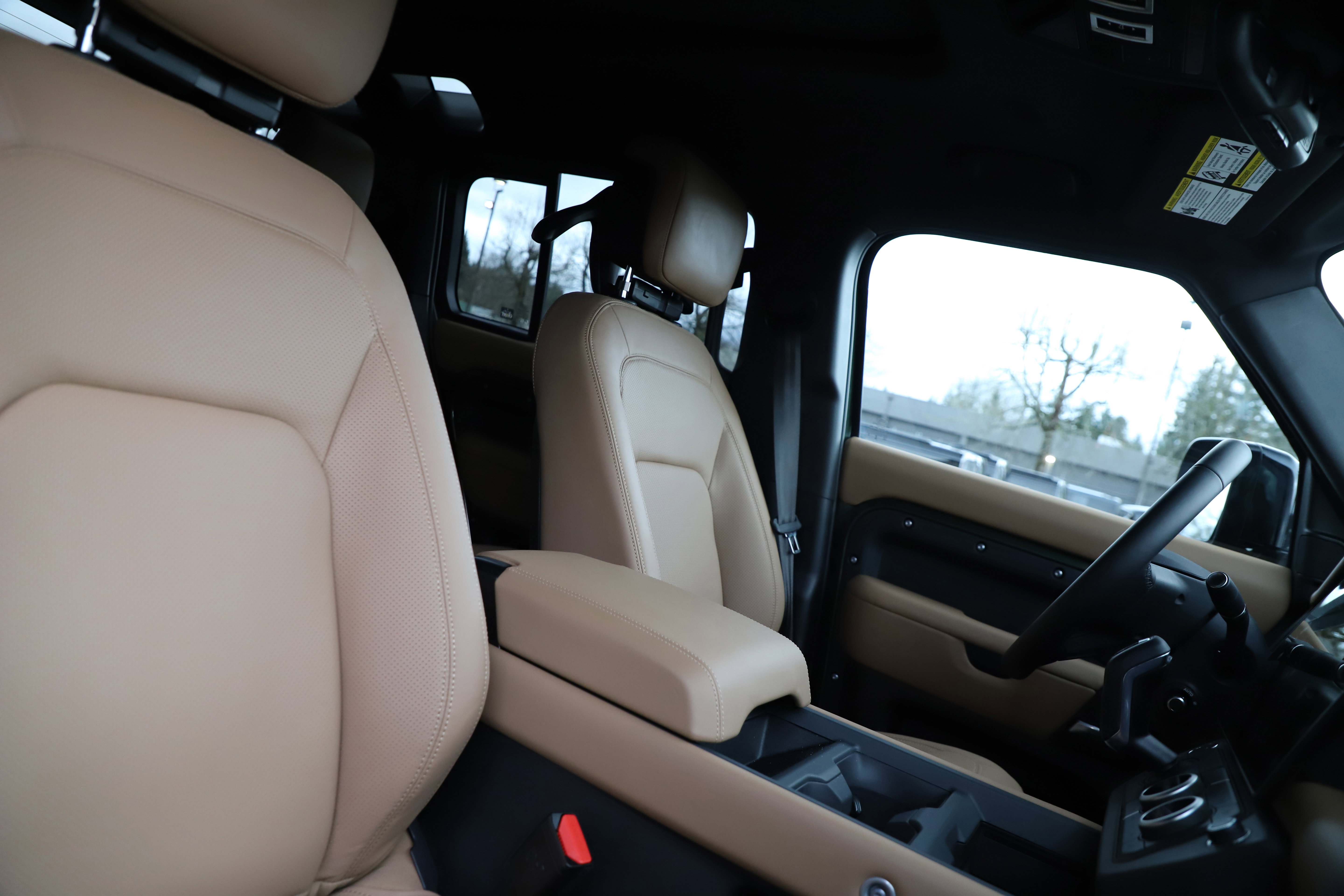 New 2026 Land Rover Defender 110 X-Dynamic SE image 14