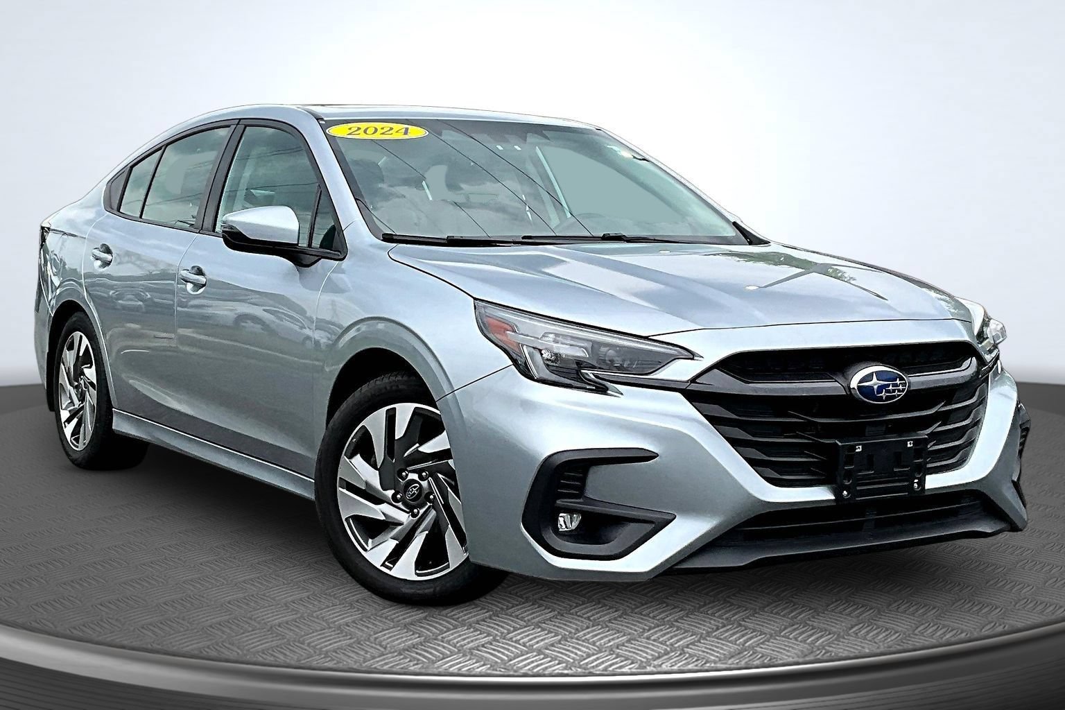 Used 2024 Subaru Legacy Limited AWD/4WD image 2