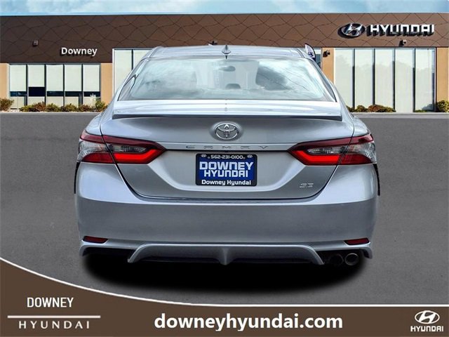 Used 2023 Toyota Camry SE image 5