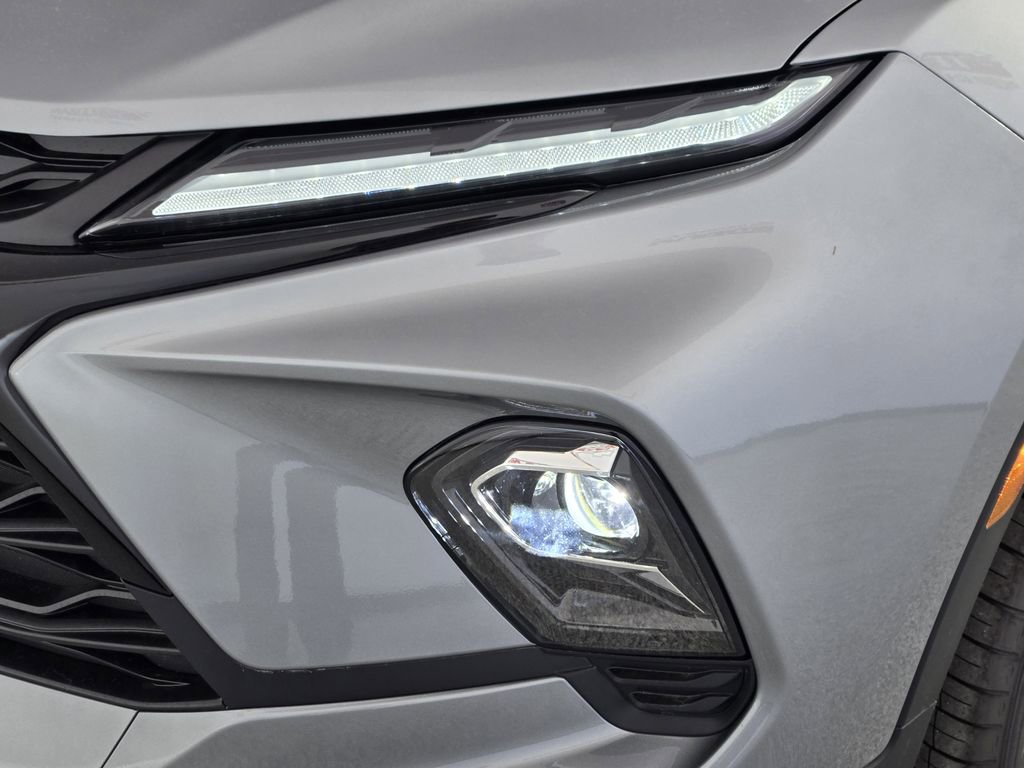 New 2026 Chevrolet Blazer LT w/ LPO, Black Grille Bar Package image 9