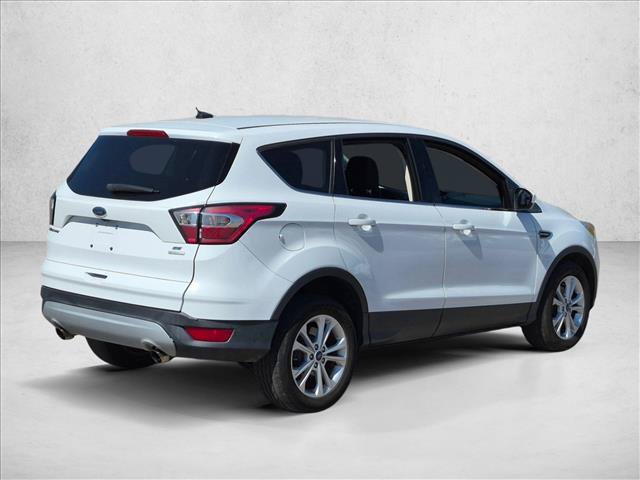 Used 2017 Ford Escape SE FWD image 5