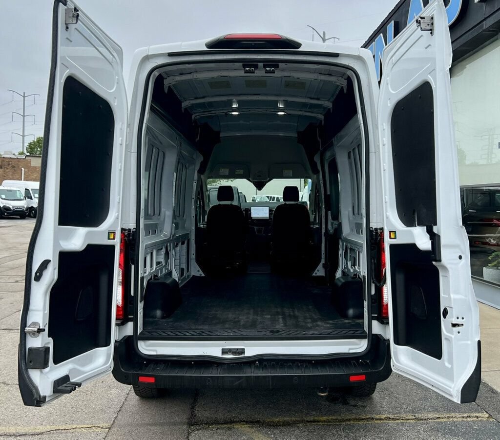 Used 2023 Ford E-Transit 148 High Roof w/ Load Area Protection Package RWD image 9
