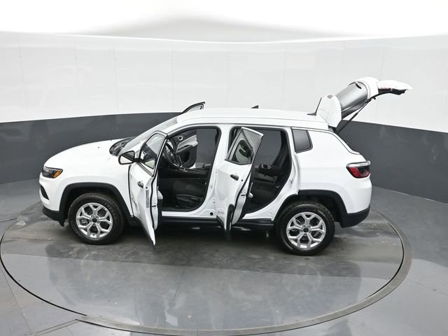 Used 2025 Jeep Compass Sport image 48