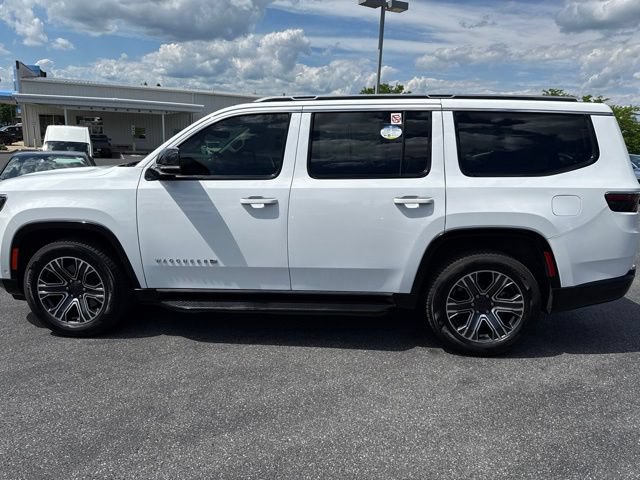Used 2024 Jeep Wagoneer Series II w/ Flexible Seating Group AWD/4WD image 14