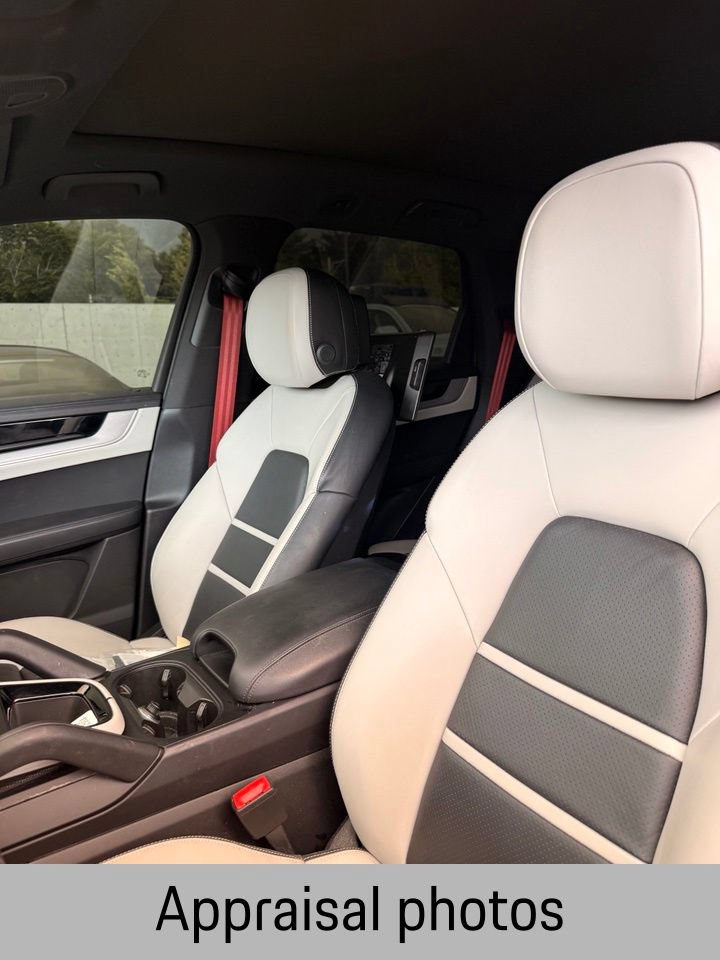 Certified 2024 Porsche Cayenne AWD/4WD image 10