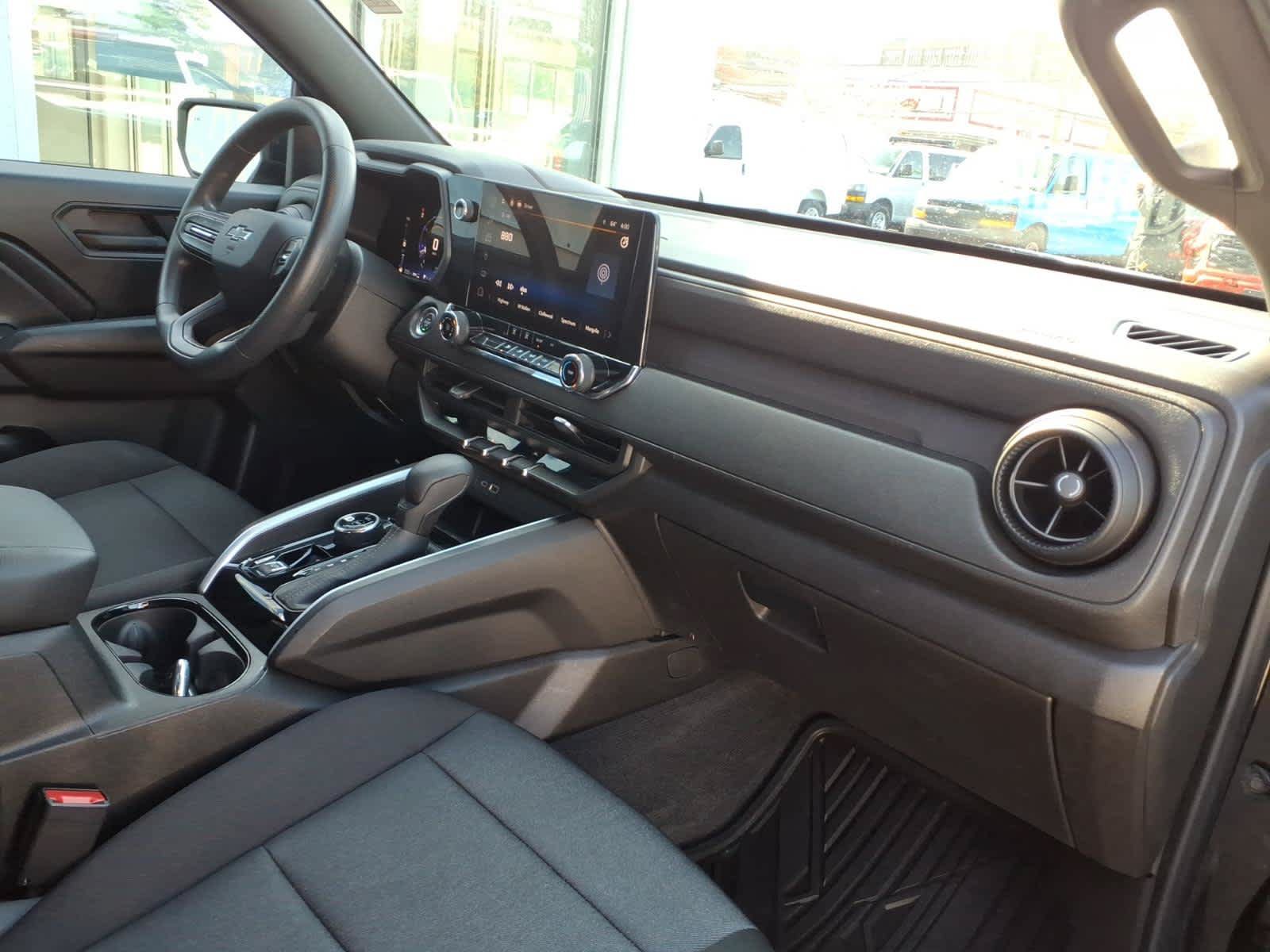 Used 2023 Chevrolet Colorado Trail Boss w/ Advanced Trailering Package AWD/4WD image 19
