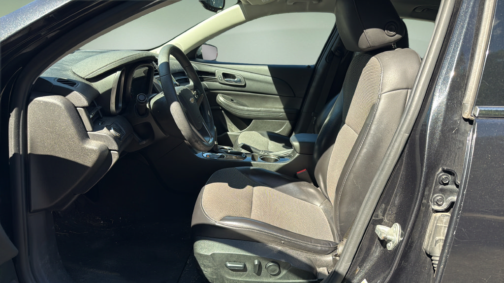 Used 2014 Chevrolet Malibu LT w/ Power Convenience Package FWD image 10