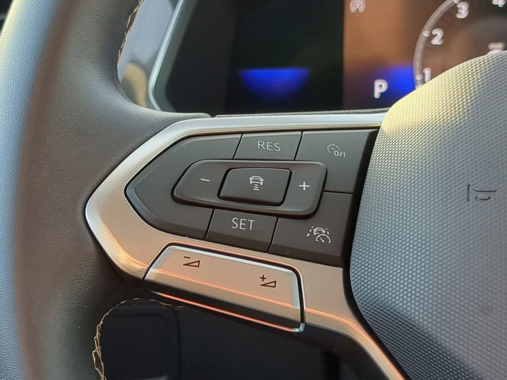 Used 2022 Volkswagen Tiguan SE image 18