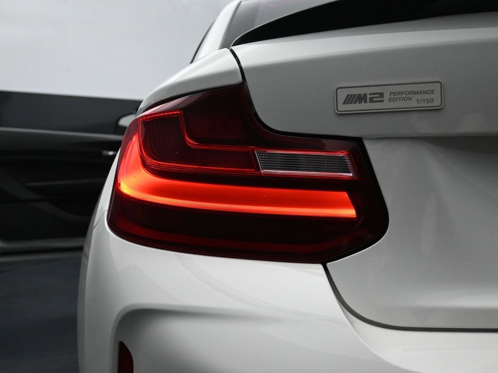 Used 2017 BMW M2 RWD image 11
