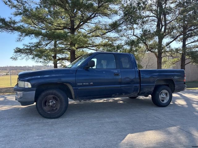 Used 2000 Dodge Ram 1500 Truck SLT image 2
