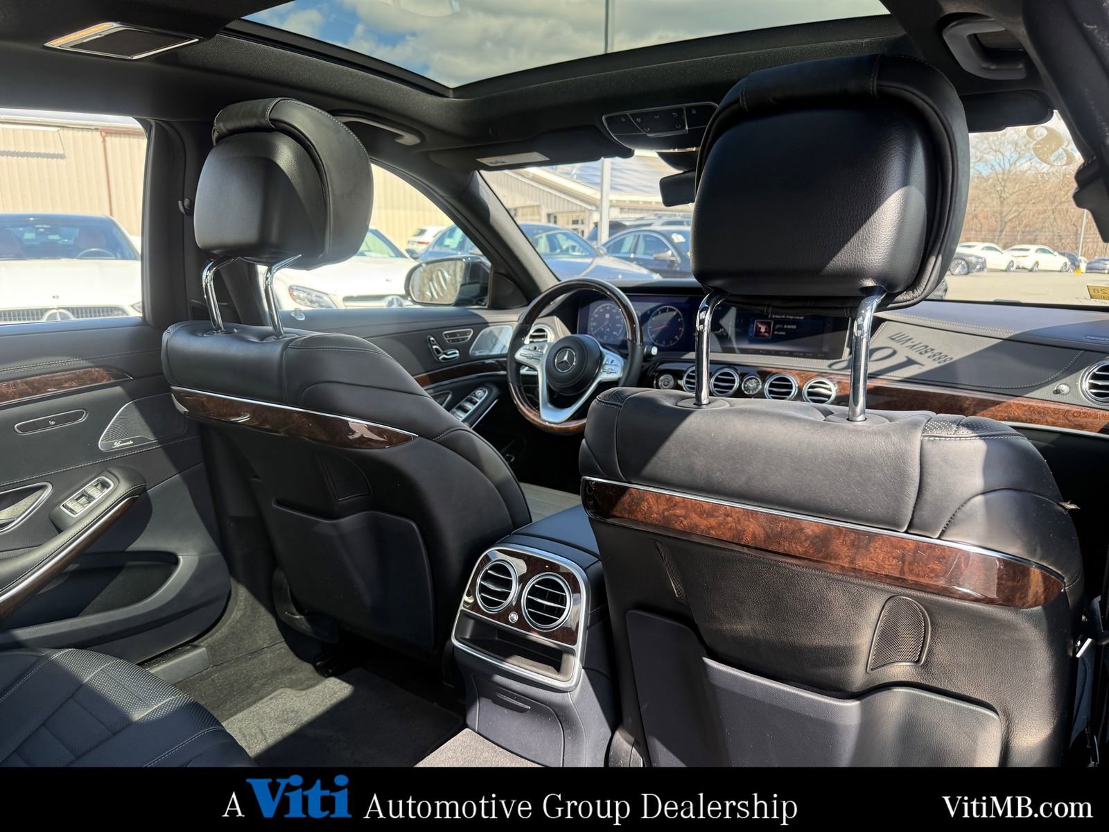 Used 2018 Mercedes-Benz S 560 4MATIC Sedan image 27