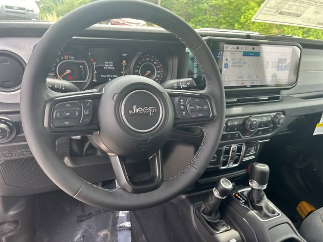 New 2025 Jeep Gladiator Sport image 15