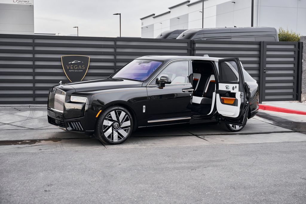 Used 2026 Rolls-Royce Cullinan AWD/4WD image 5