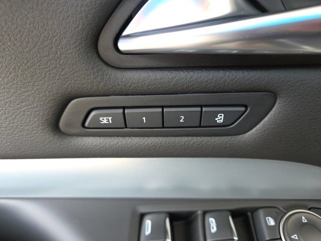 Used 2021 Cadillac XT4 Premium Luxury w/ Sun And Sound Package AWD/4WD image 12