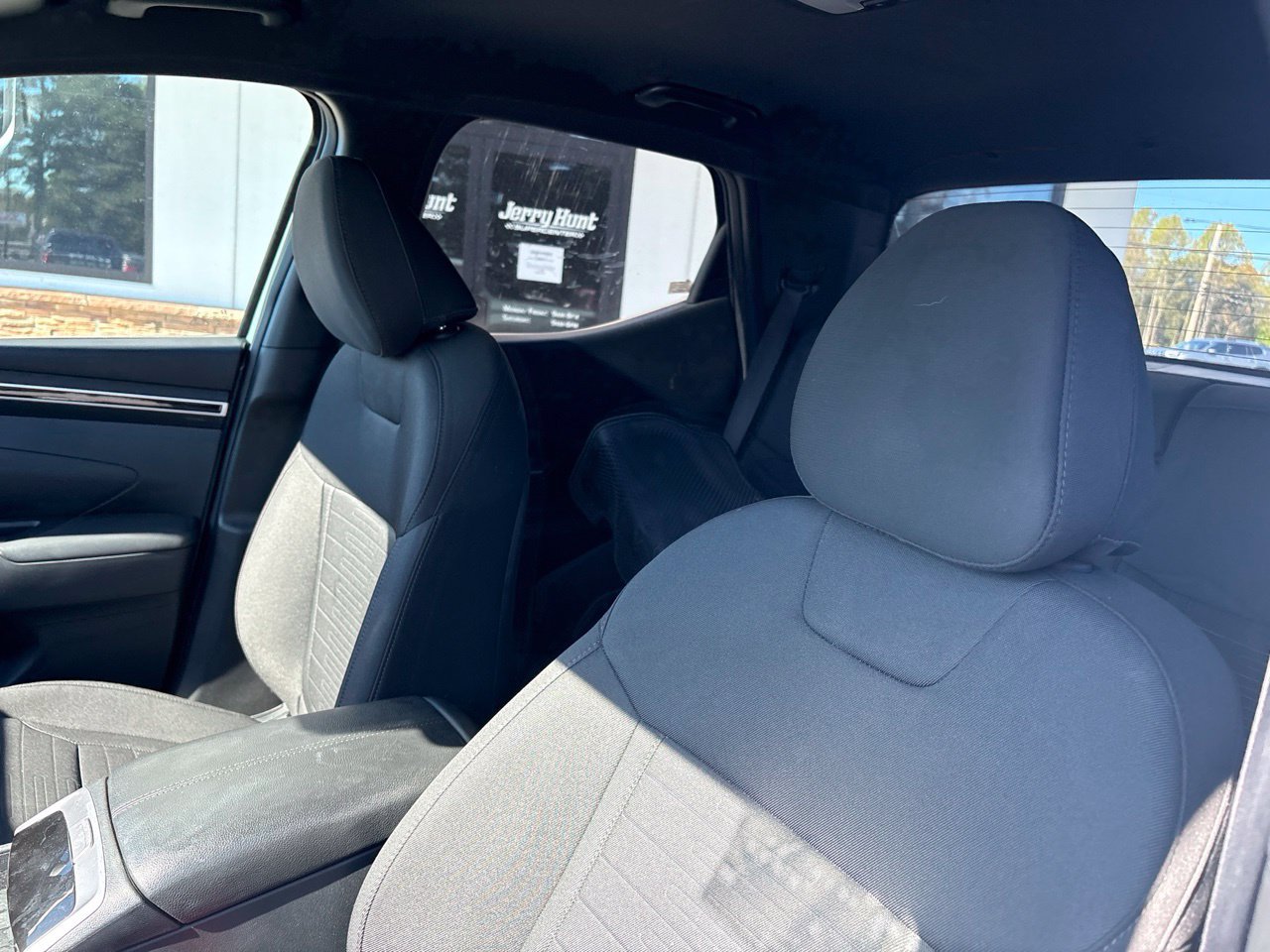 Used 2023 Hyundai Santa Cruz SE AWD/4WD image 3